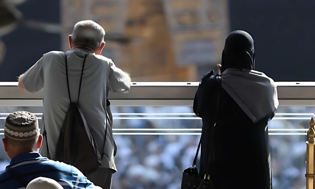 menjaga barang bawaan saat umroh dan haji